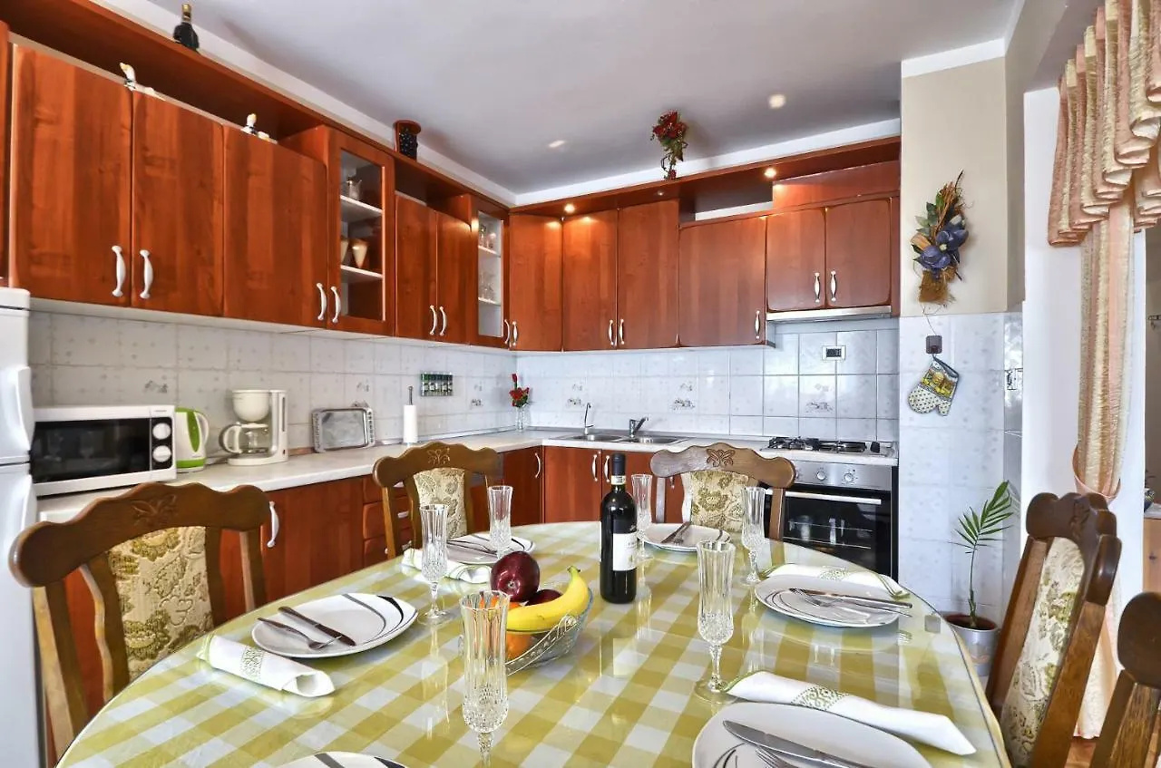 Apartment Pecirep Pula