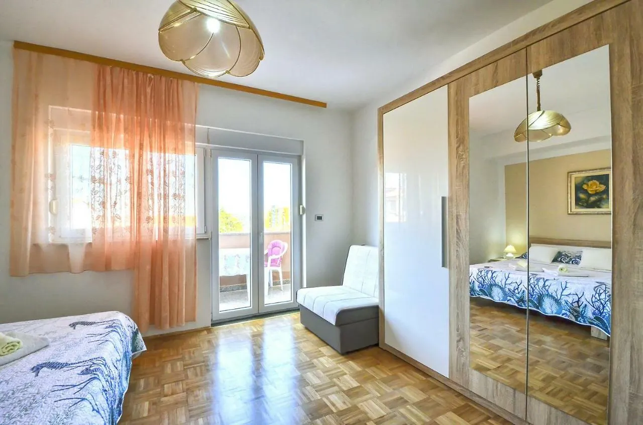 Apartment Pecirep Pula